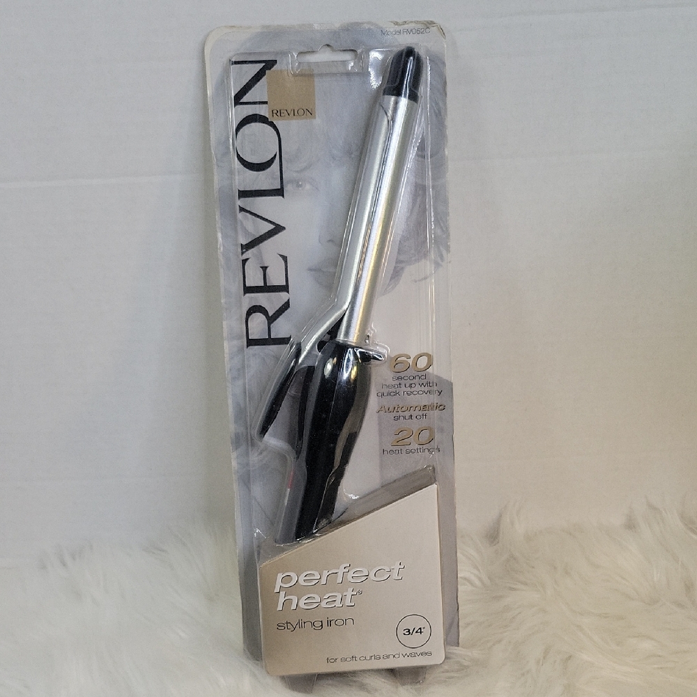 Revlon Perfect Heat‎ 3/4 Inch Styling Iron - Black and Silver NIB